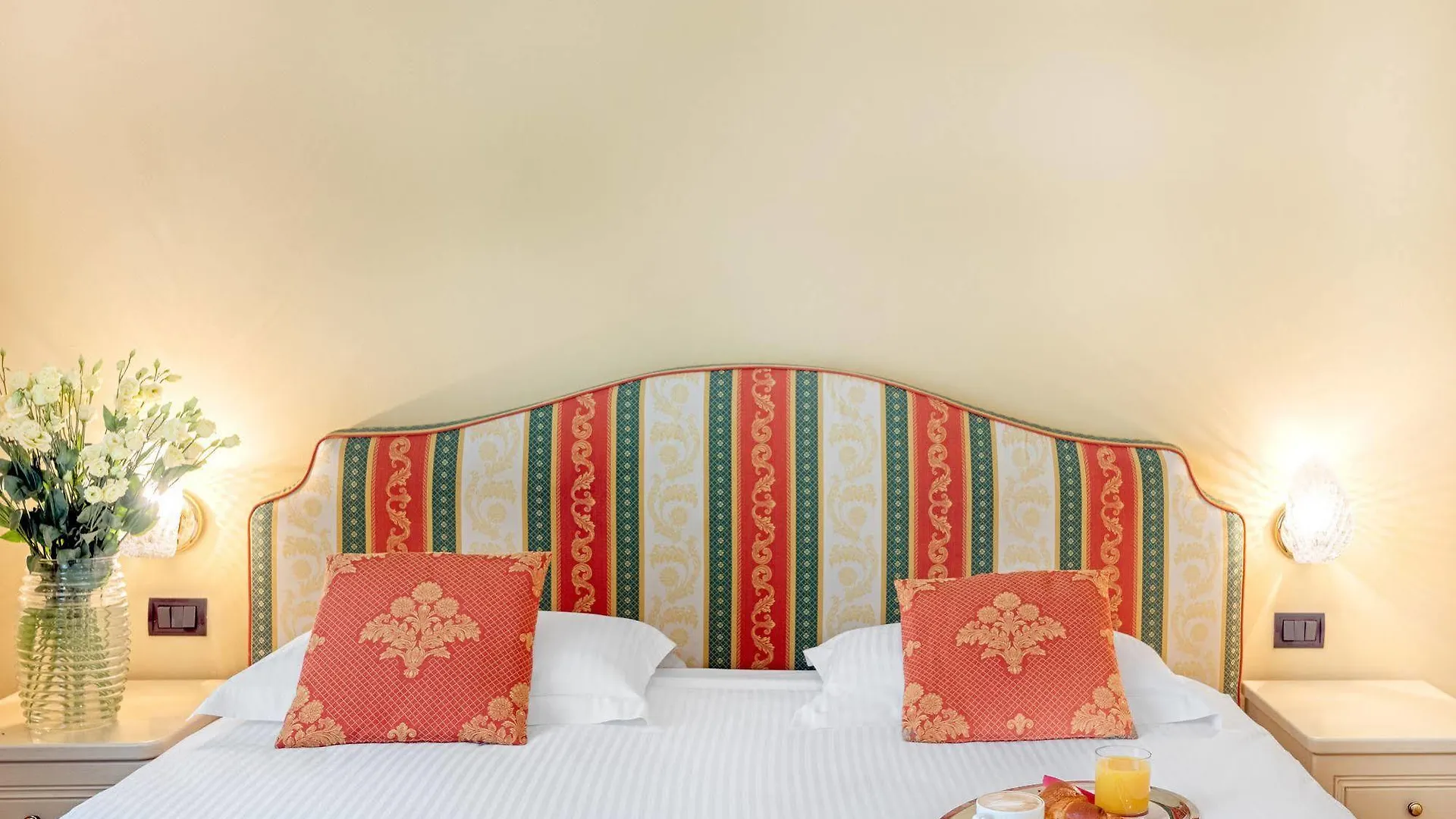 Residence St. Andrew'S Palace Varsavia Aparthotel